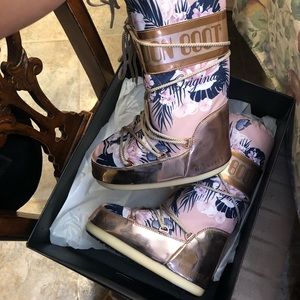 Moon Boot Tropical Mirror